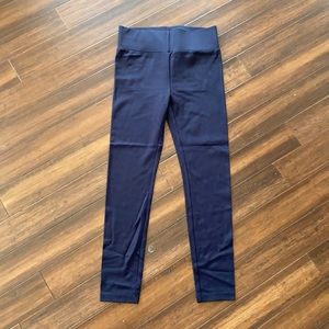 Lou & Grey Back Pocket Ponte Leggings